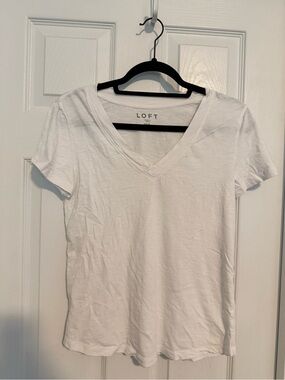 LOFT White V-Neck Short Sleeve Tee - Classic Casual